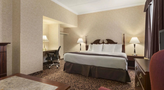 Двухместная студия люкс Days Inn - Toronto East Lakeview