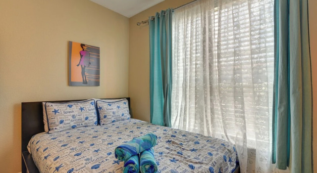 Steps to Beach & Seawall! Galveston Condo w/ Pool, Book Lejlighed Galveston Houston