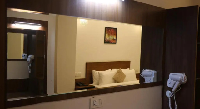Номер Executive HOTEL KADAMB TREE