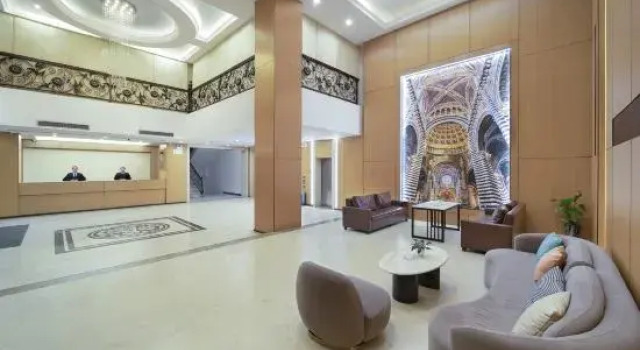 金弦子大酒店, Book Hotel Hoteller i Batang med parkering, Parkering