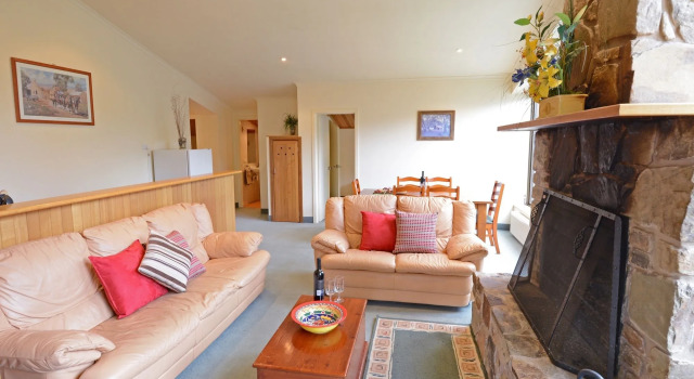 Falls Creek Country Club, Book Hotel Falls Creek 