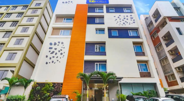 FabHotel Eminent Suites Gachibowli