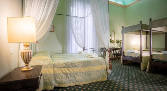 Четырёхместный номер Hotel Torre Guelfa Palazzo Acciaiuoli
