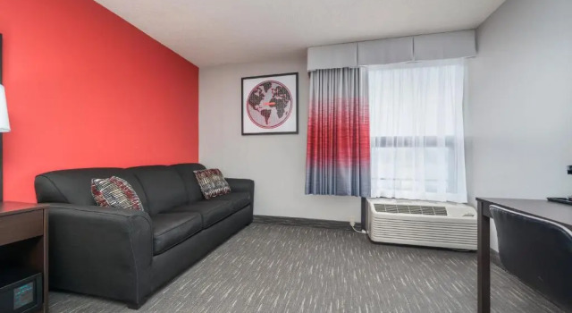 Номер Standard Ramada by Wyndham Sioux Falls Airport - Waterpark Resort & Event Center