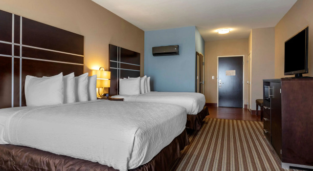 Четырёхместный номер Standard Best Western Plus North Odessa Inn & Suites