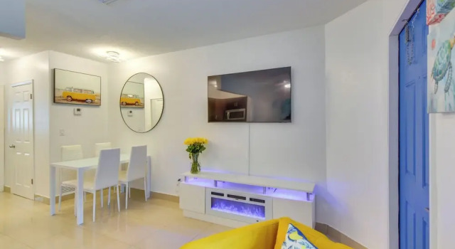 2 Mi to Ocean: Dog-friendly Hallandale Beach Condo, Book Lejlighed Hallandale Beach 