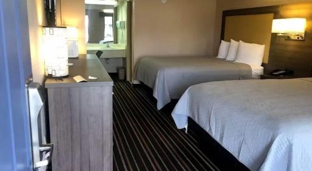 Четырёхместный номер Classic Legacy Inn - Gallatin