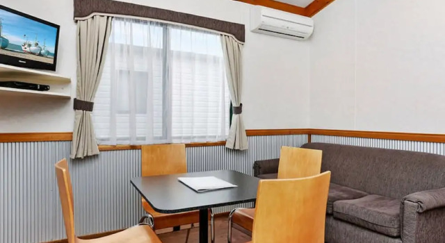 Номер Deluxe c 1 комнатой с балконом Warrnambool Holiday Village