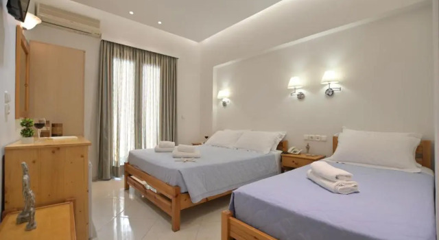 Трёхместный номер Standard Hotel Zeus
