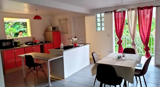 House With 2 Bedrooms In Sainte Rose With Wonderful Mountain View Shared Pool Enclosed Garden, Rezervovat Rekreační dům Sainte-Rose Basse-Terre