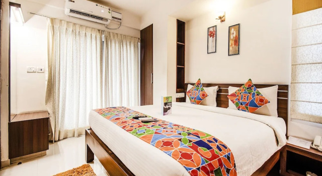 Люкс FabHotel Oakwoods Serai