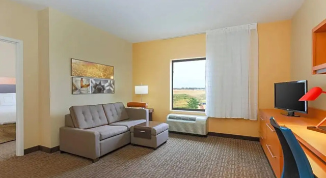 Двухместный люкс c 1 комнатой TownePlace Suites by Marriott Cheyenne Southwest/Downtown Area