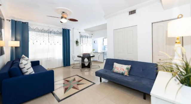 Апартаменты Ocean Drive Apartment Suites in Miami Beach