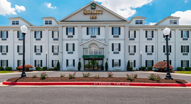 Четырёхместный люкс Quality Inn Harrisonburg I-81