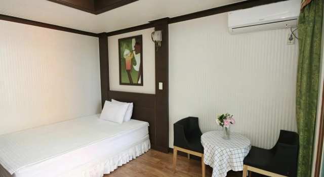 Naksan Seashore Contel, Rezerwuj Hotel Hotele w Yangyang z parkingiem, Parking