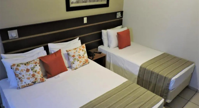 Трёхместный номер Executive Hotel Ferraz