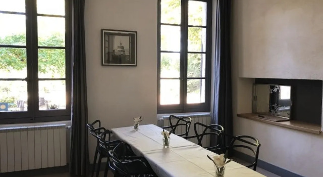Parenthèse En Luberon, Book Hotel Hoteller i Rustrel med parkering, Parkering