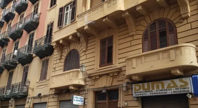 Jonathan Hostel & GuestHouse