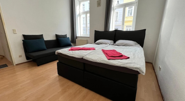 Affordable 3BR shared Apt. near Meidling, Prenota Appartamento 12. Meidling Vienna