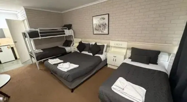 Семейный люкс CAPRICORN MOTOR inn