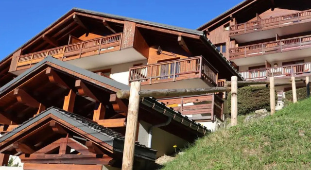 Appartement lumineux 2 chambres, parking, terrasse, proche commerces et pistes à Arêches-Beaufort - FR-1-342-226, Забронировать Апартаменты/квартира Ареш Massif du Beaufortain, рядом с Горнолыжный подъемник Гран Мон