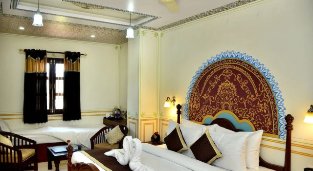 Номер Deluxe Mahal Rajwada Resort
