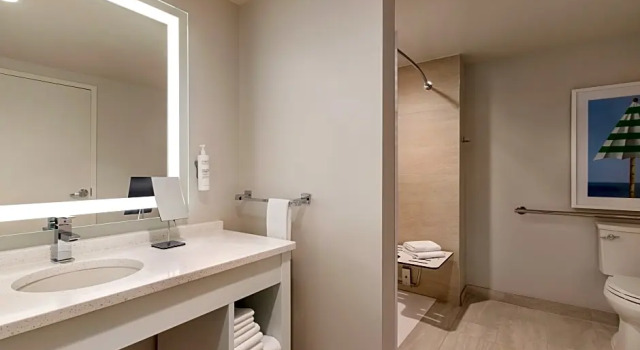 Номер Standard Embassy Suites By Hilton Panama City Beach Resort