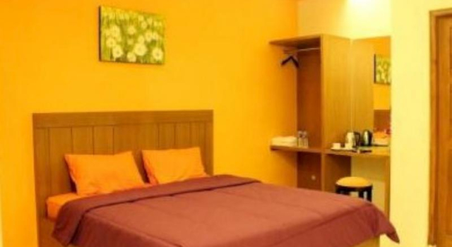 Nirvana Inn seturan Mitra RedDoorz, Book Guesthouse Depok 
