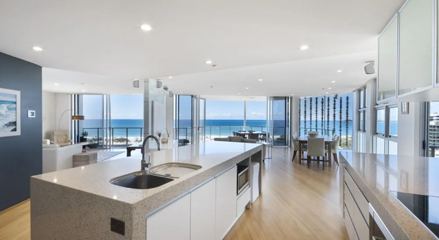 Апартаменты Executive Silver Sea on Sixth Resort