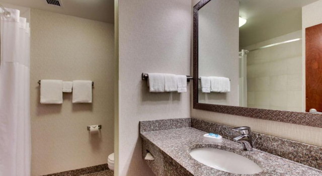 Двухместный номер Deluxe с 2 комнатами Drury Inn & Suites Meridian