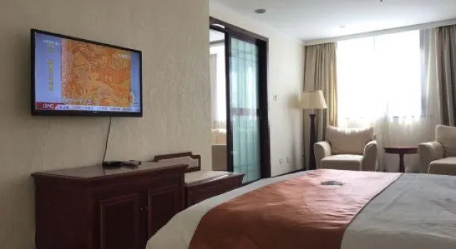 Люкс Deluxe Holiday Dynasty Hotel