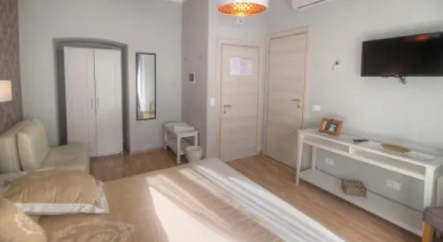 Sweet Home Faleria, Забронировать Отель Отели Рима с парковкой, рядом с Piazza San Giovanni in Laterano, Парковка