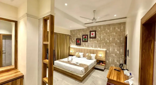 Номер Premium Prag Mahal Residency