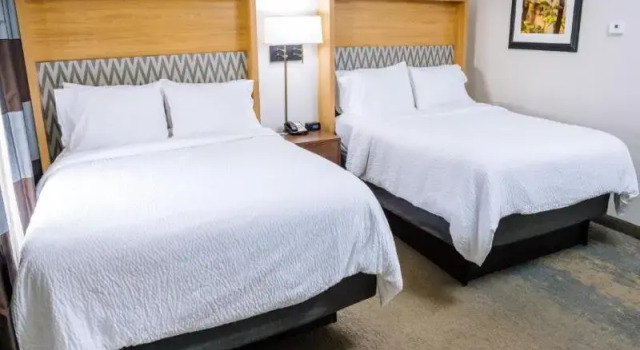 Четырёхместный люкс c 1 комнатой Holiday Inn & Suites Stockbridge Atlanta I-75 by IHG