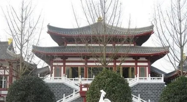 Guangyuan Fengtai International Hotel, Book Hotel Hoteller i Lizhou med pool, Swimmingpool
