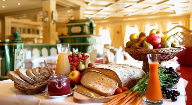 Hotel Auerhahn, Забронировать Отель Бизнес-отели Шлухзе, 4* 5*