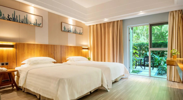 Двухместный номер Standard Cactus Resort Sanya by Gloria