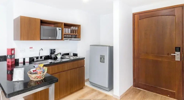 Четырёхместный люкс Leblon Suites Hotel Milla de Oro