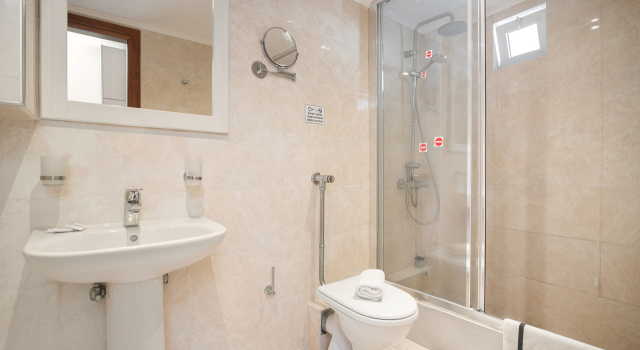 Семейный номер Standard Karras Hotel