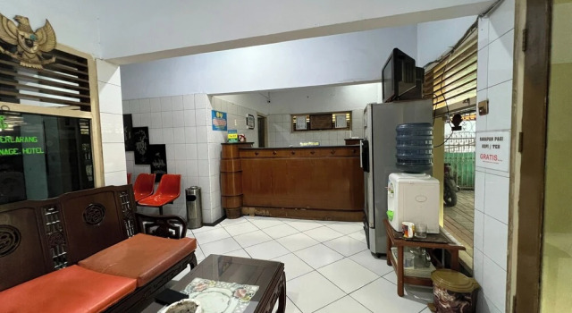 OYO 92675 Hotel Rosna, Prenota Hotel Hotel a Sulawesi con parcheggio, Parcheggio