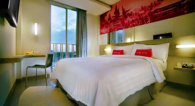 Номер Superior с балконом favehotel Kuta Square