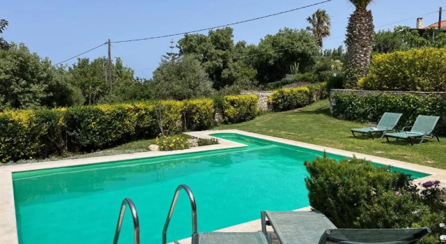 Коттедж с 3 комнатами Villa Olympia - Villa Erato