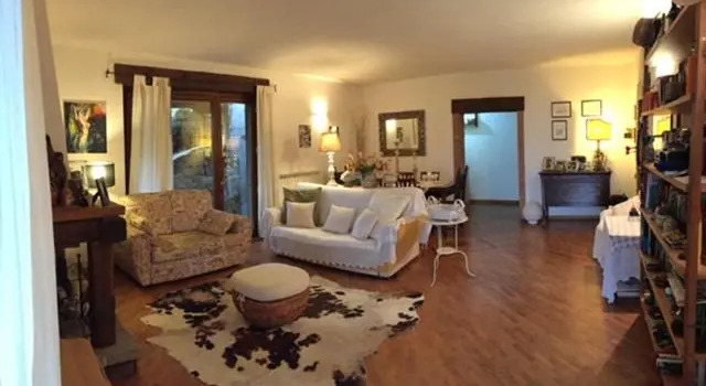casa intera giardino e piscina