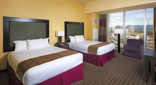 Четырёхместный номер Deluxe Eastside Cannery