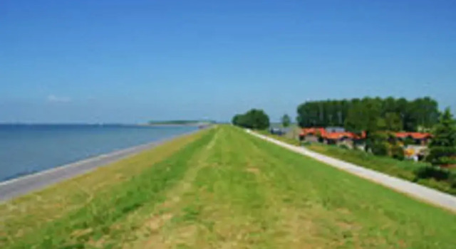 Коттедж Lovely Holiday Home in Kattendijke near Centre