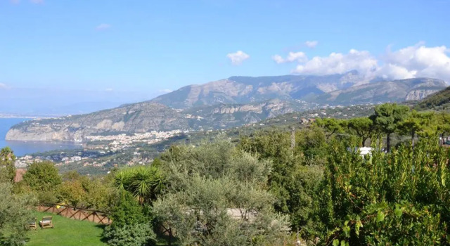 Коттедж Sorrento View Villa