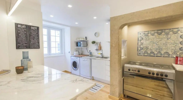 Апартаменты LovelyStay - Downtown Magnificent Flat