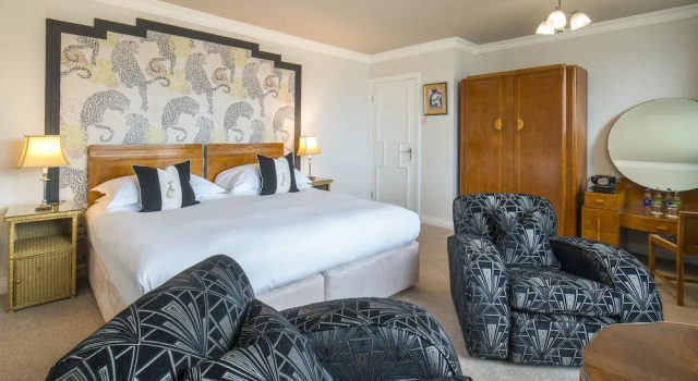 Номер Luxury Burgh Island Hotel