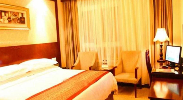 Vienna Hotel Nanchang Railway Station, Rezerwuj Hotel Xihu 