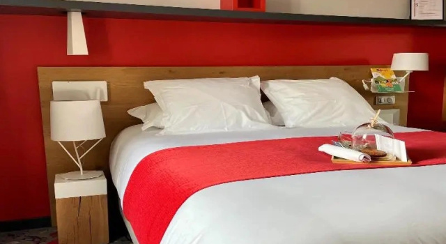 Полулюкс Standard Hôtel Berria par La Maison de Pierre